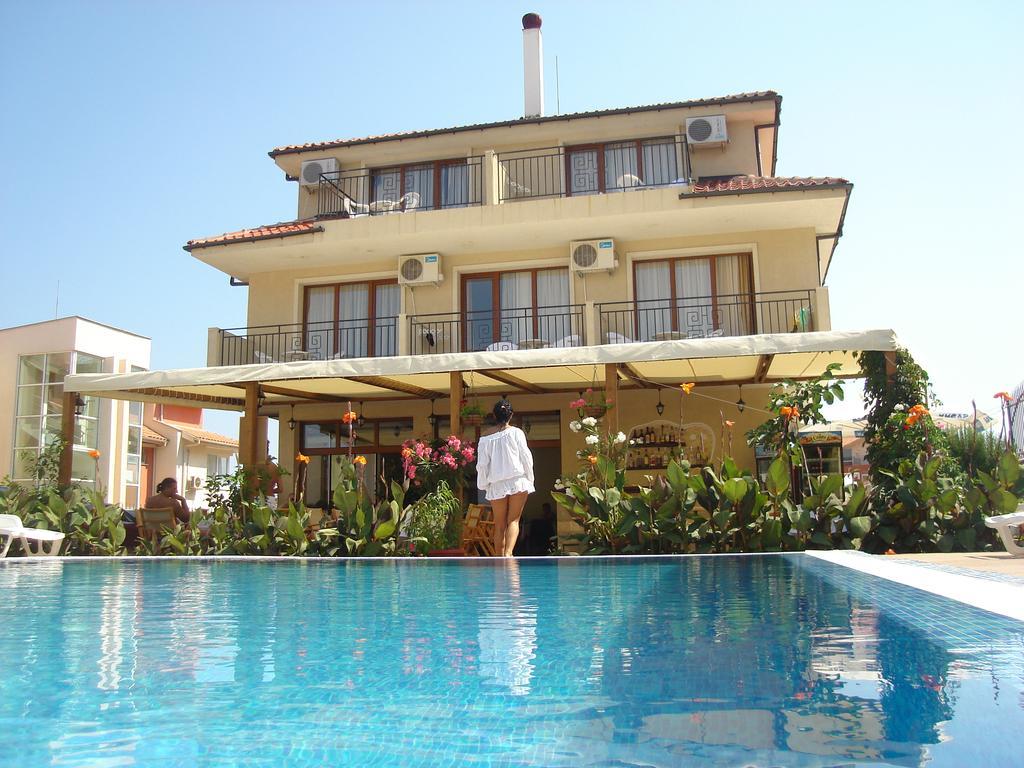 Family Hotel Muses Sozopol Exterior photo